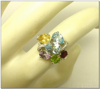 Sierlijke zilveren multicolour ring